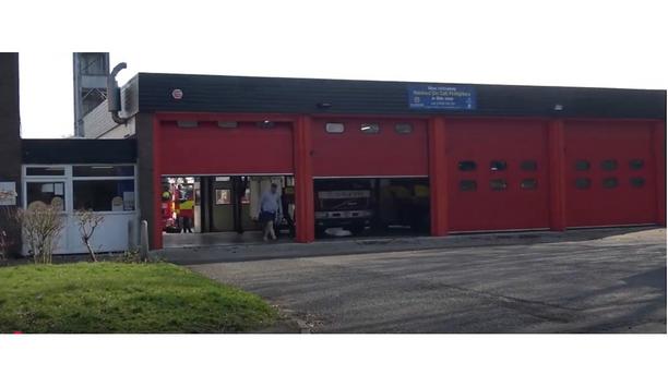 Tadcaster First Pump & Incident Support Unit Turnout: North Yorkshire Fire & Rescue Service